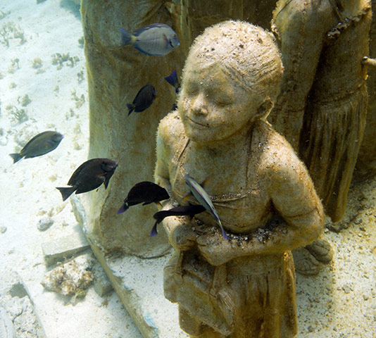 underwater-sculptures-can-003