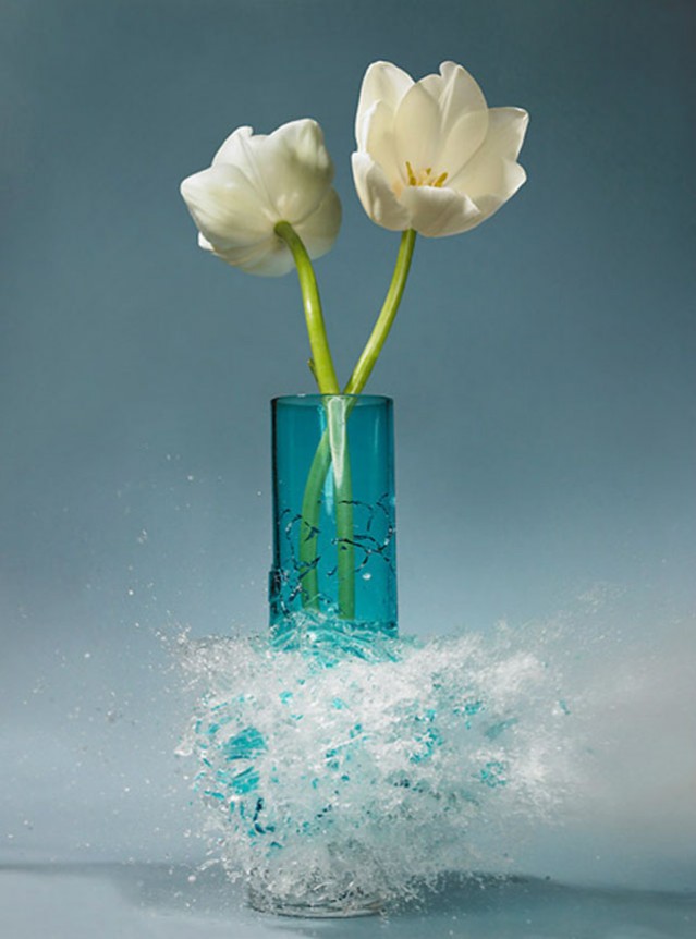 Exploding Vases – Fubiz Media