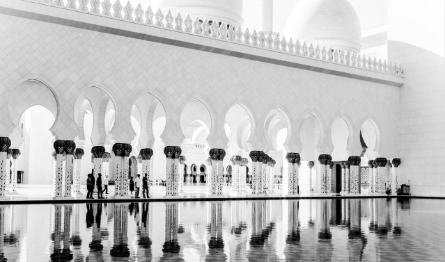 Black And White Photography In Dubaï – Fubiz Media