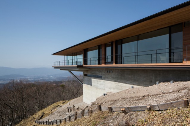 Cantilevers House In Japan – Fubiz Media