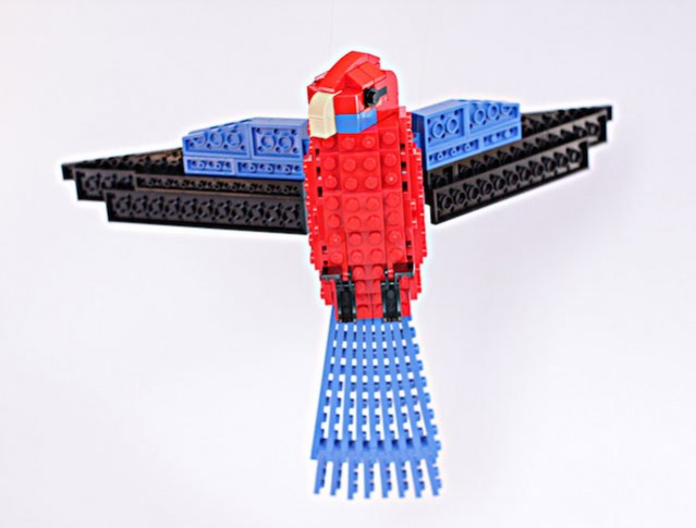 Birds in LEGO by Tom Poulsom – Fubiz Media