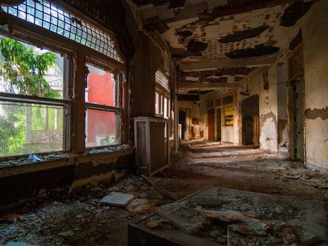 Abandoned Hospital in New York – Fubiz Media