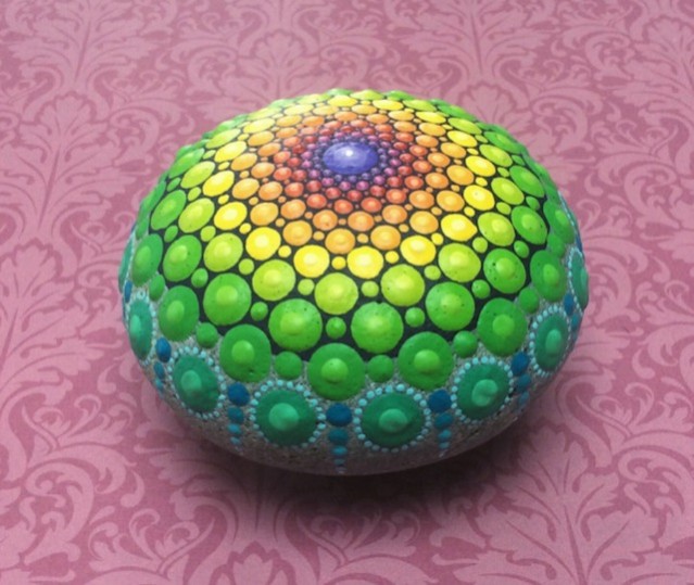 Ocean Stones Covered in Colorful Tiny Dots – Fubiz Media