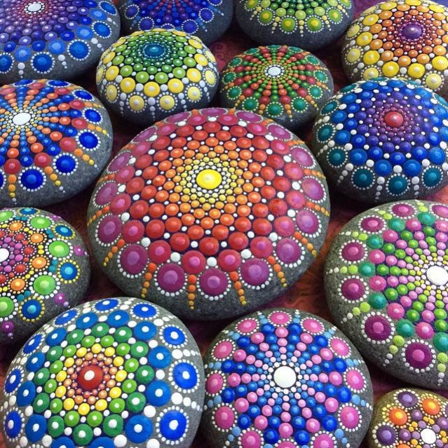 Ocean Stones Covered in Colorful Tiny Dots – Fubiz Media