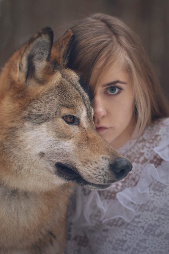 Portraits of Women with Wild Animals – Fubiz Media