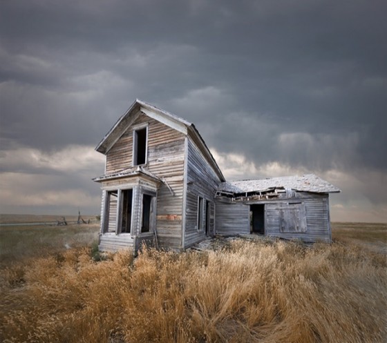 Abandoned And Isolated Signs of Human Beings – Fubiz Media