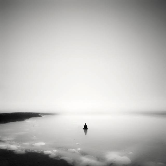 Buddha Zen Black and White Photography – Fubiz Media