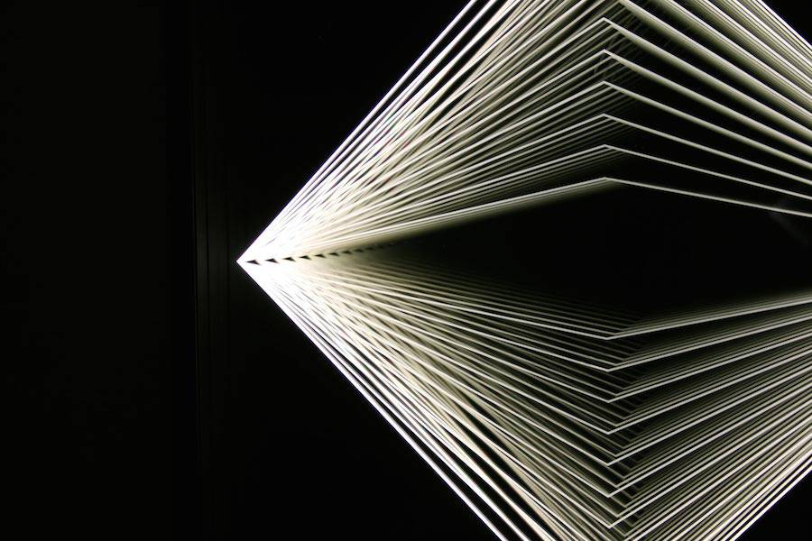 Geometric Sculptures Playing with Perspective – Fubiz Media