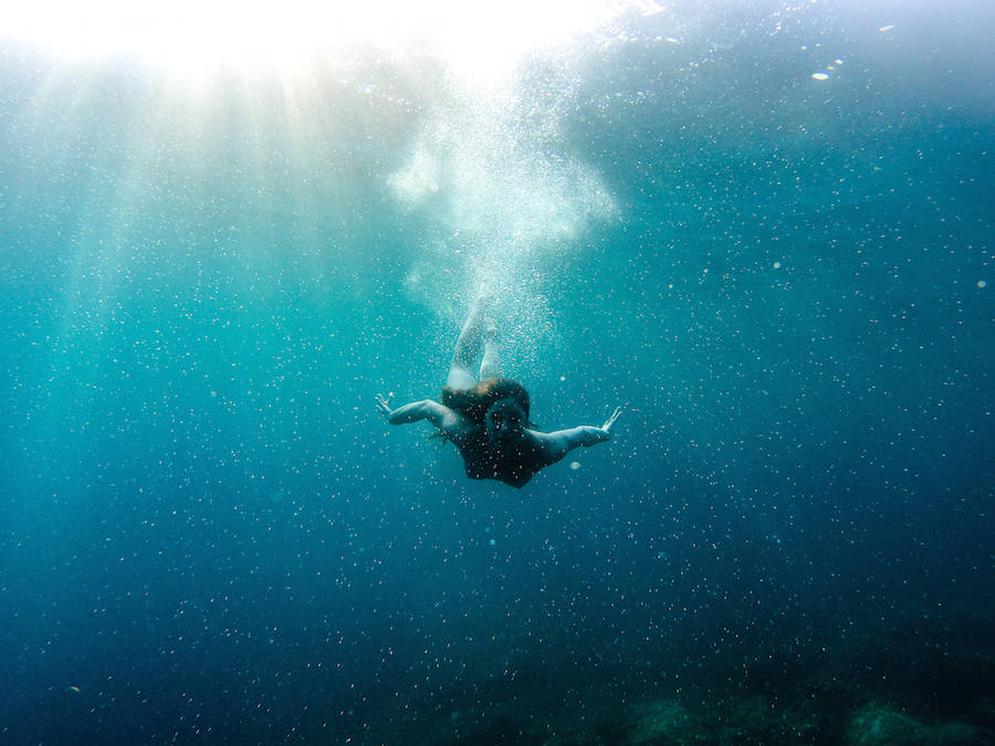 Nude Underwater Anime Characters - Dreamlike Underwater Nude Portraits â€“ Fubiz Media