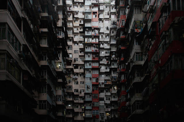 Vertiginous Skyscrapers Of Hong Kong – Fubiz Media