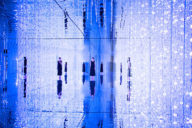 Immersive Digital Art Installation in Tokyo by Teamlab – Fubiz Media