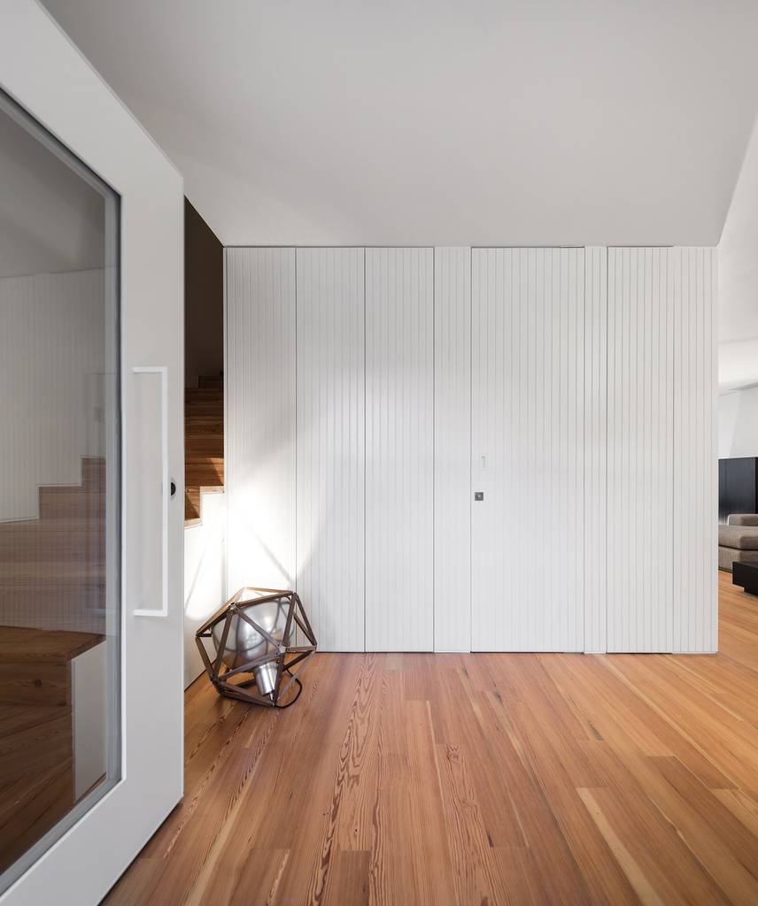 Minimalist House in Lisbon – Fubiz Media