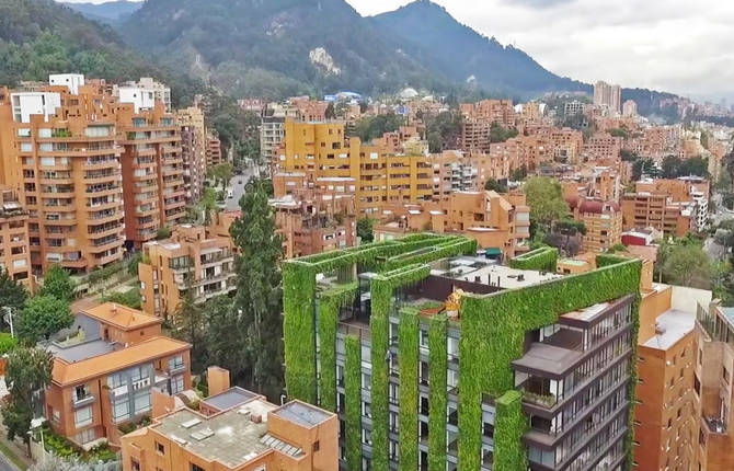 Mind-Blowing Vertical Garden in Bogota