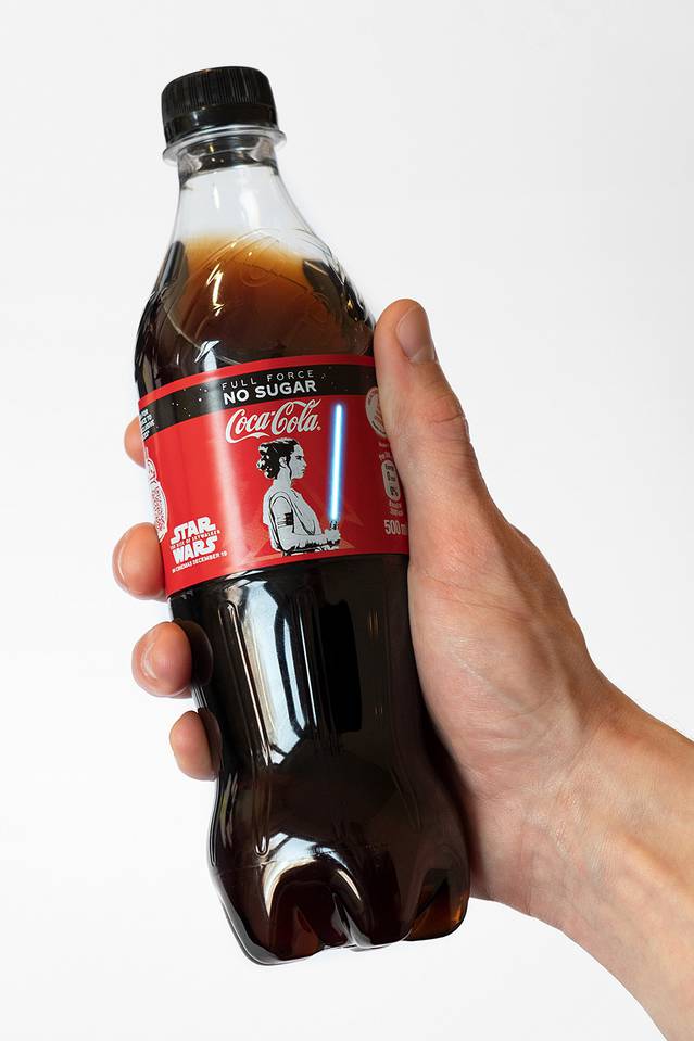 Luminous Star-Wars Lightsabers on Coca-Cola Bottles – Fubiz Media